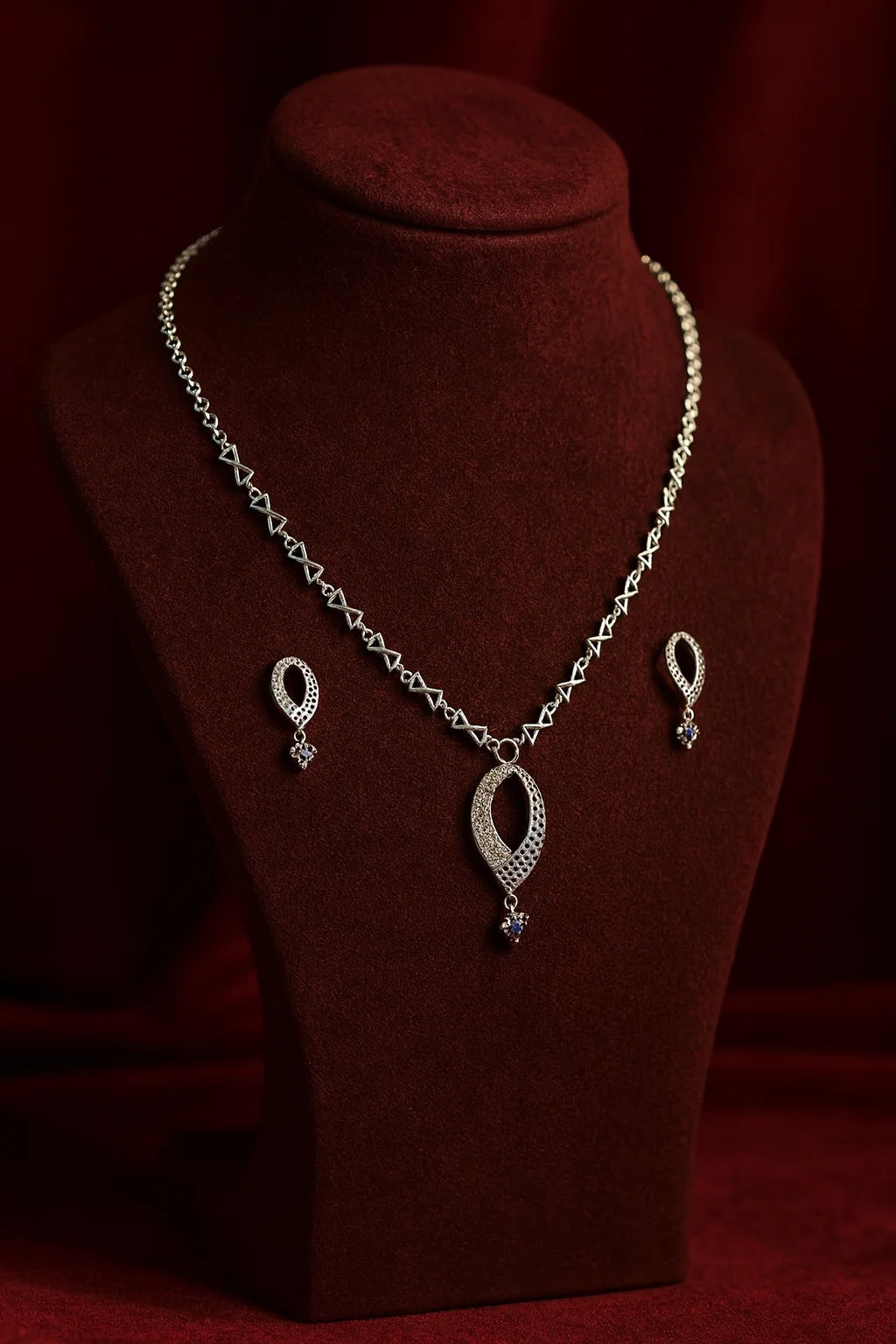 Sterling silver necklace with minimalist pendant for women