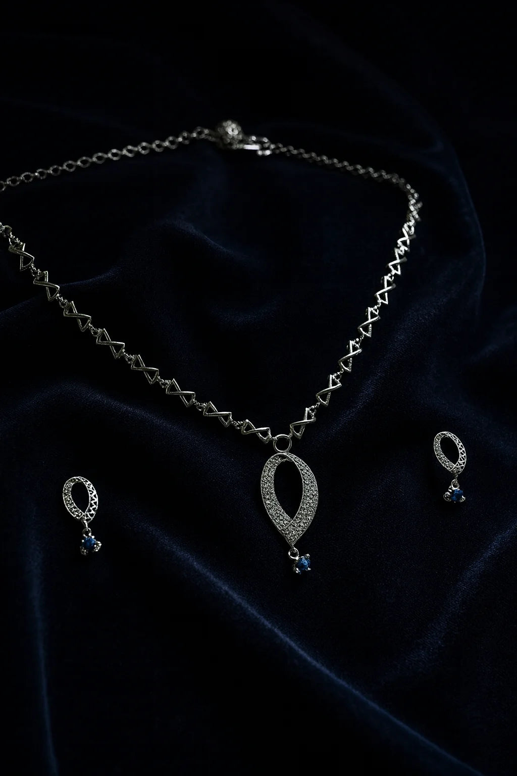 Sterling silver necklace with minimalist pendant for women