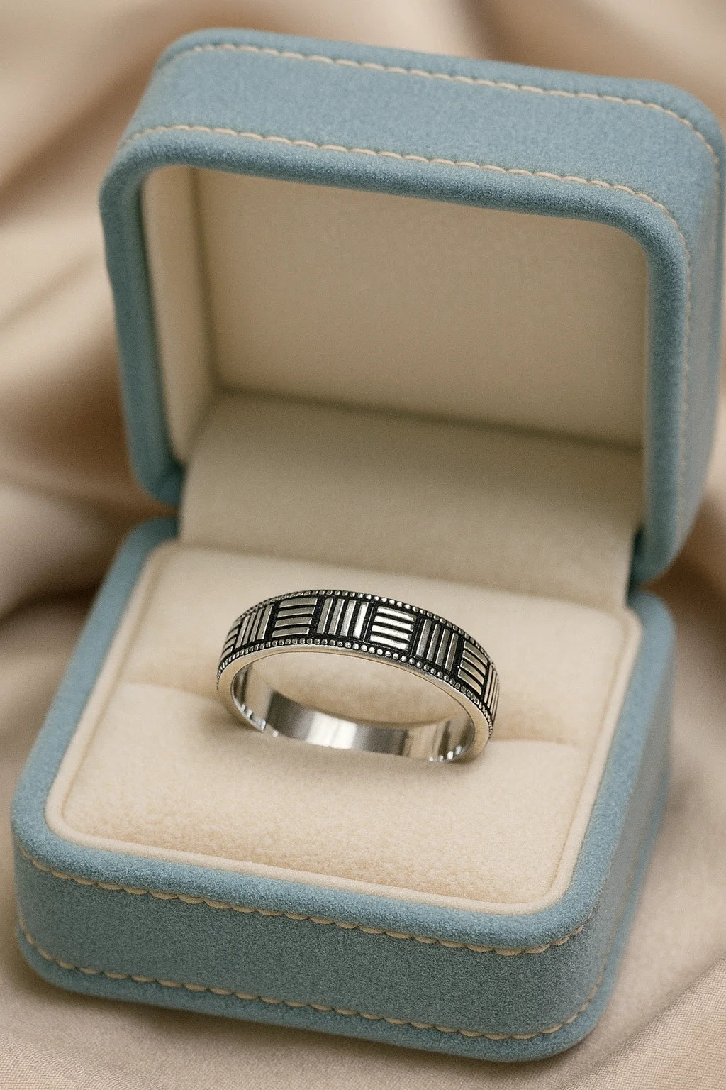 City Lights Legend — Oxidised 925 Silver Statement Rings for Urban Mavericks