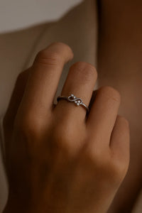 Infinity Kiss Lumiere — 925 Silver Diamond Rings for Promises Without End