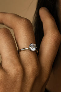 Lightbringer Splendor — Radiant Solitaire Rings Piercing the Dawn in Luxe 925 Silver