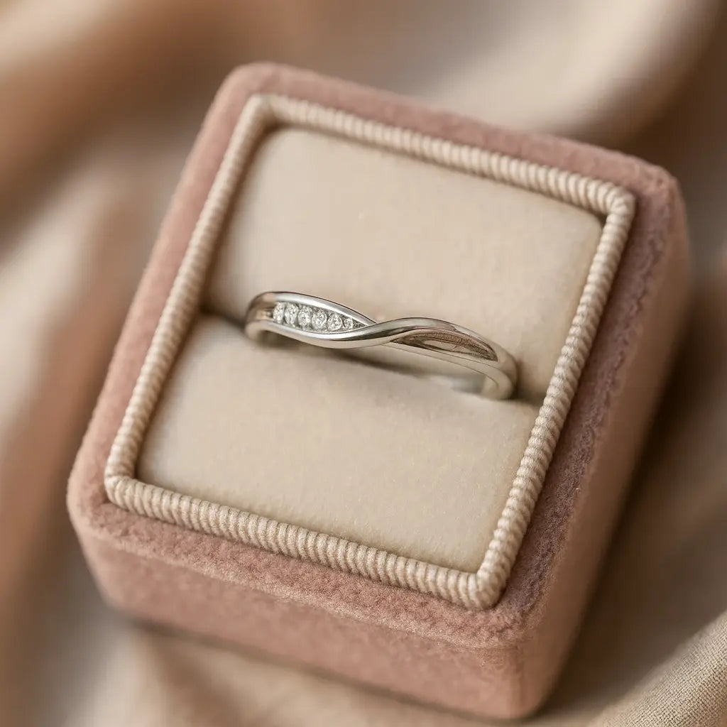 Whispering Elegance — 925 Silver Diamond Rings for Subtle Sophistication