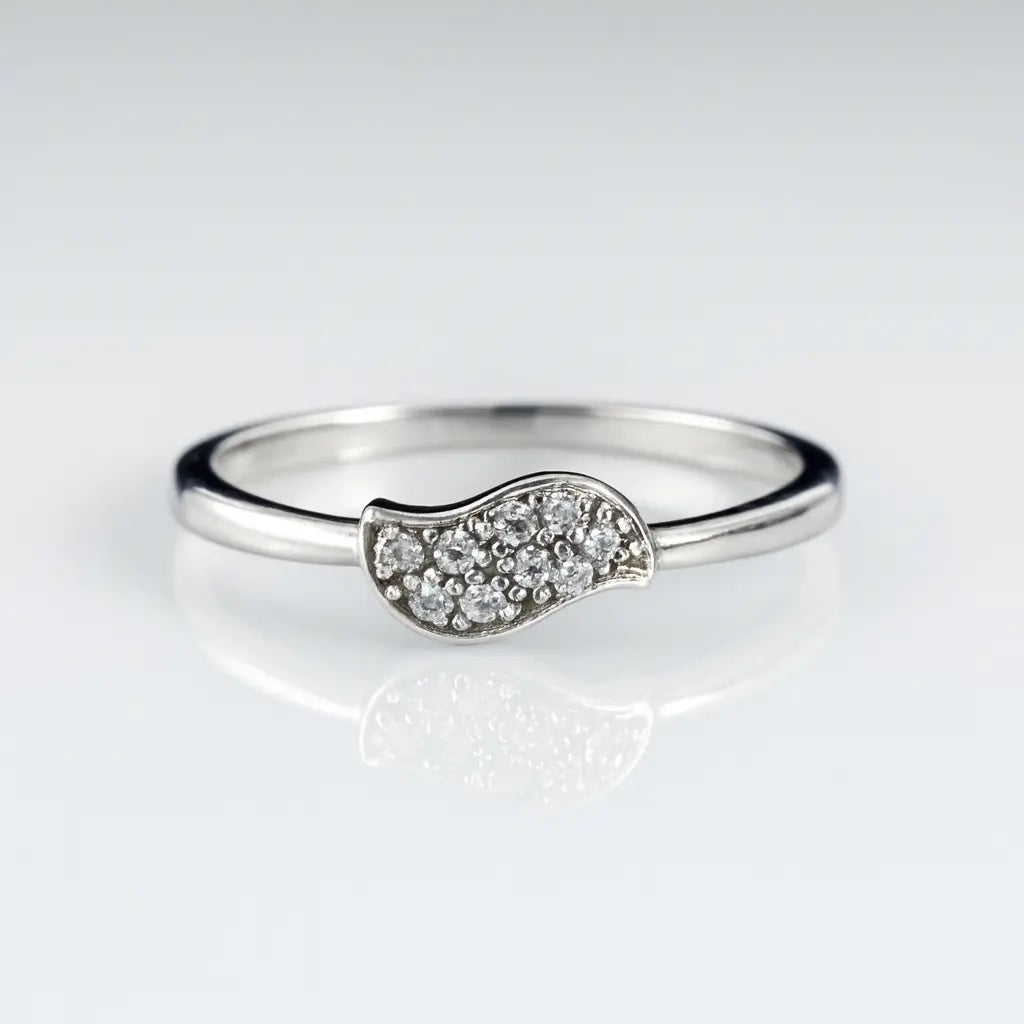 Whispering Elegance — 925 Silver Diamond Rings for Subtle Sophistication