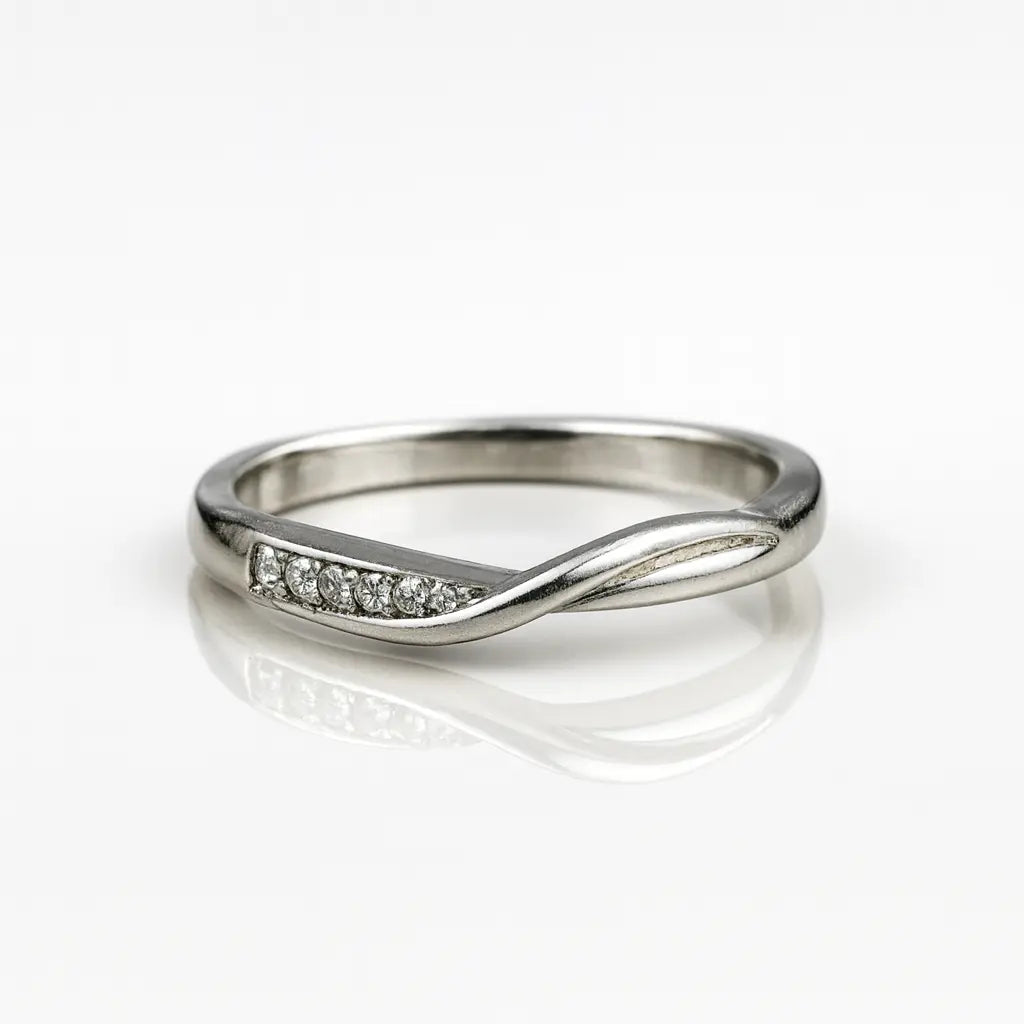 Whispering Elegance — 925 Silver Diamond Rings for Subtle Sophistication