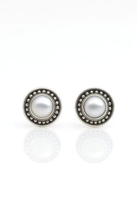 Ocean’s Whisper: Elegant Oxidised Silver Pearl Stud Earrings