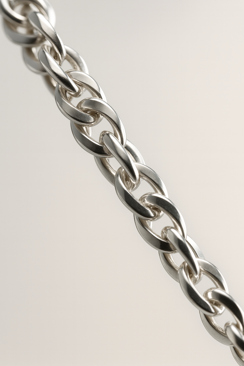 Premium Twisted Silver Chain – Minimalist Everyday Statement Jewelry