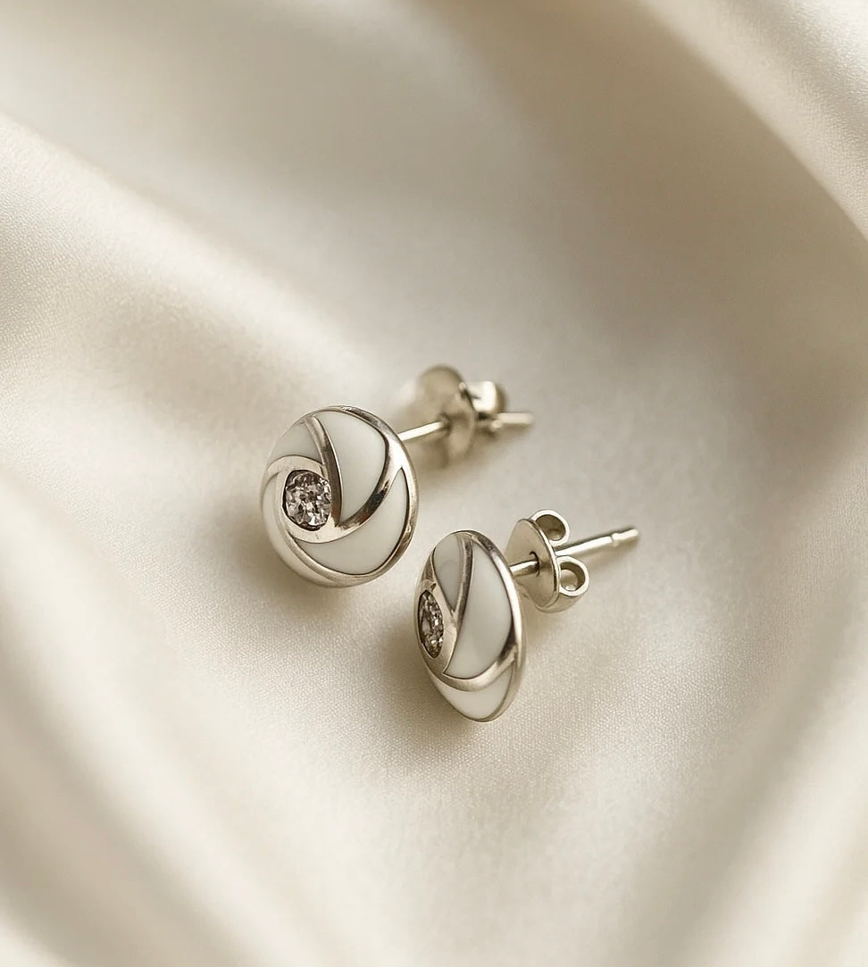 Luxury Ivory Swirl Stud Earring with Sparkling Stone For Women