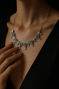 Luxury Silver Necklace – Feminine Gift for Her