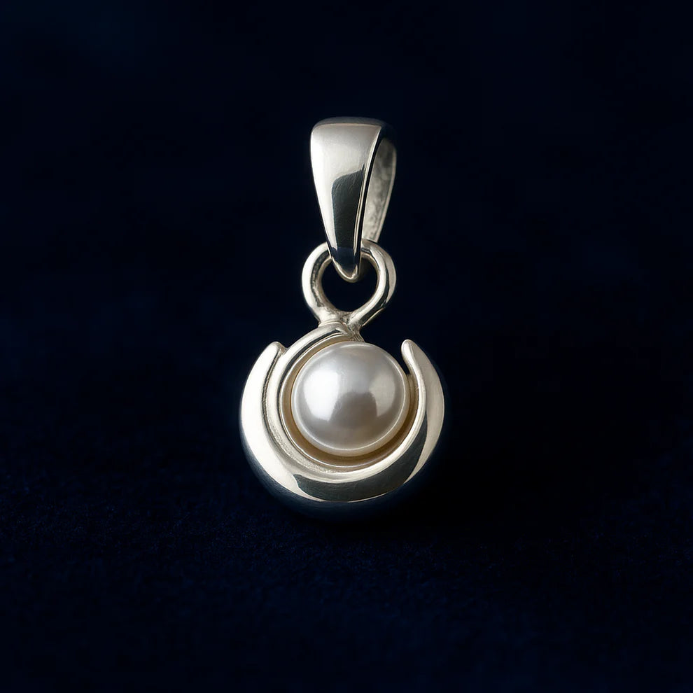 Handcrafted Silver Chand Pearl Pendant for Women and Men