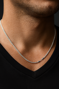Moonlit Grace: The Silver Cascade Chain