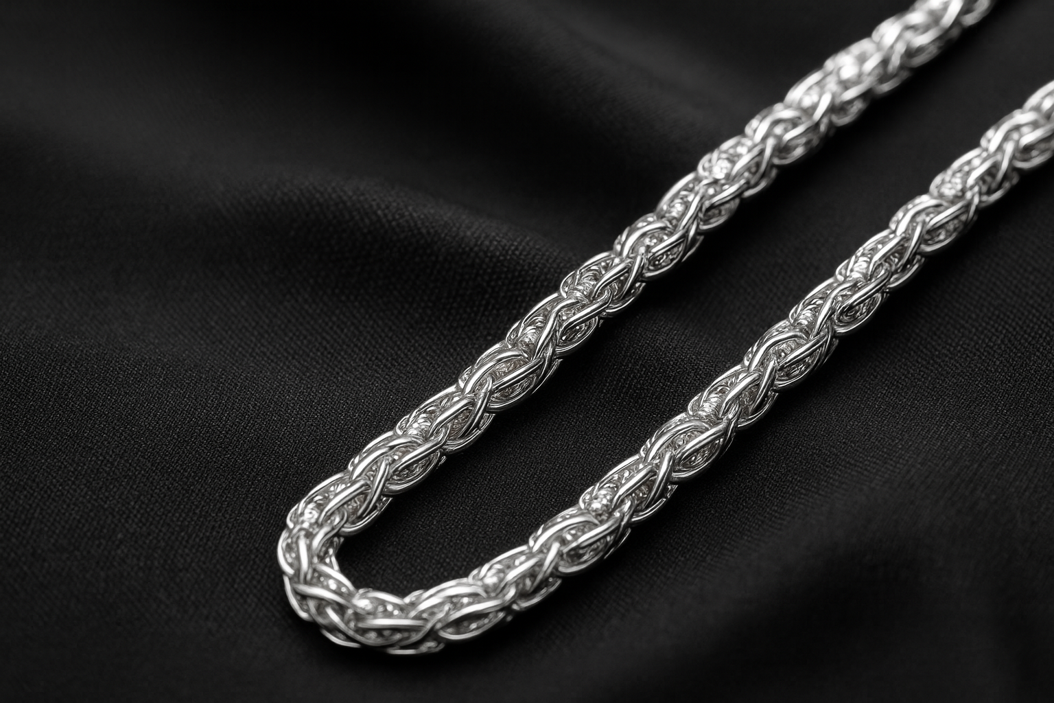 Premium Men’s Silver Chain – Bold Byzantine Link for Everyday Luxury