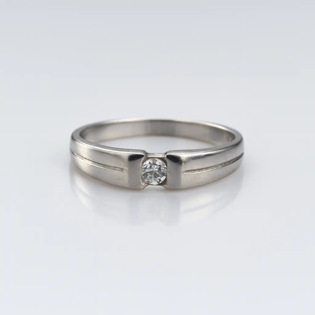 Eternal Beacon — Gleaming 925 Silver Solitaire Rings for Love’s Radiance