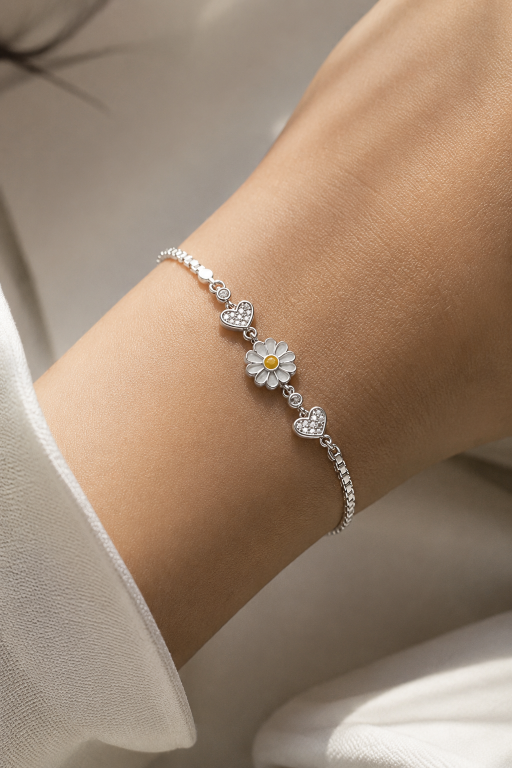 Blooming Hearts 925 Pure Silver Bracelet – A Dainty Symphony of Love & Light