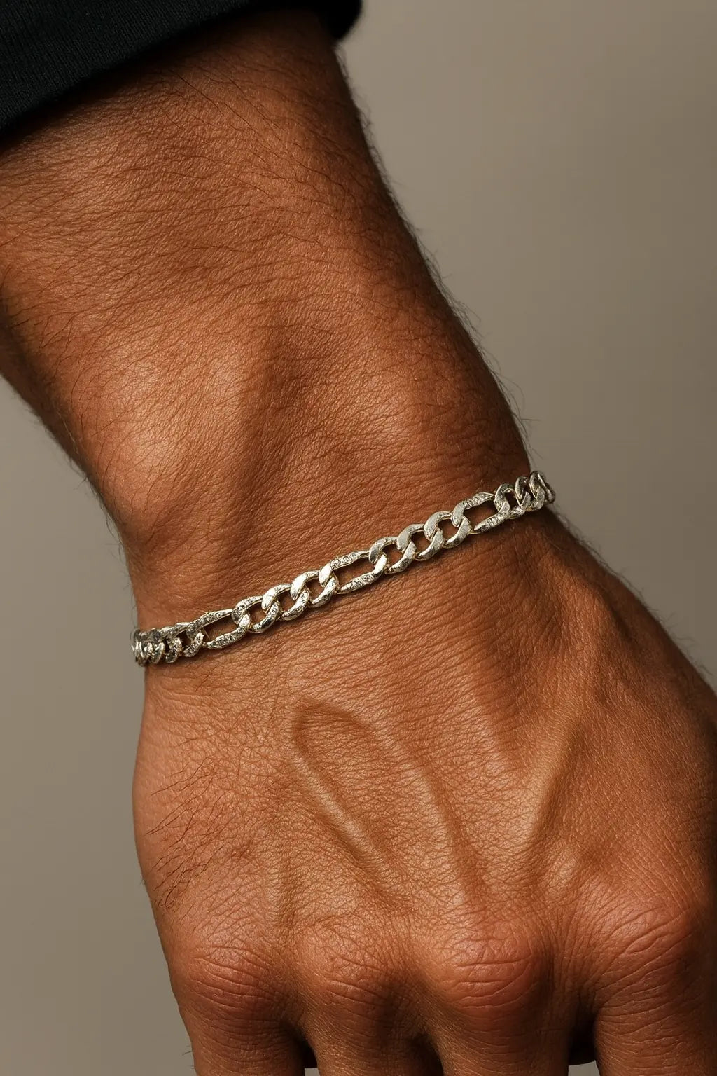 Textured Titan Silver Bracelet – Rugged Curb Links with a Refined Modern Edge