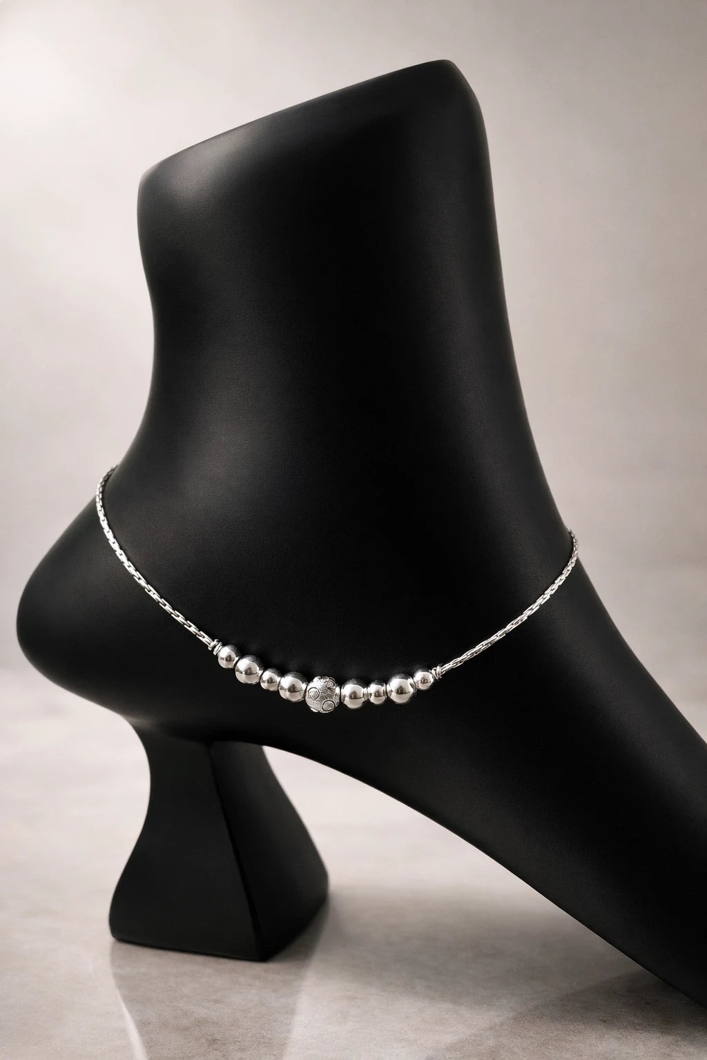 Starlit Drift Textured Beaded Silver Anklet – A Subtle Gleam for Every Step
