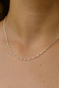 Premium Twisted Silver Chain – Minimalist Everyday Statement Jewelry